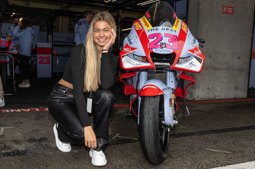 MotoGP™ Argentina girl