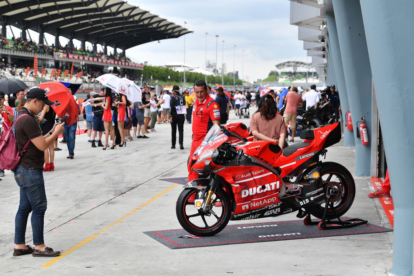 MotoGP™ Thailand  garages